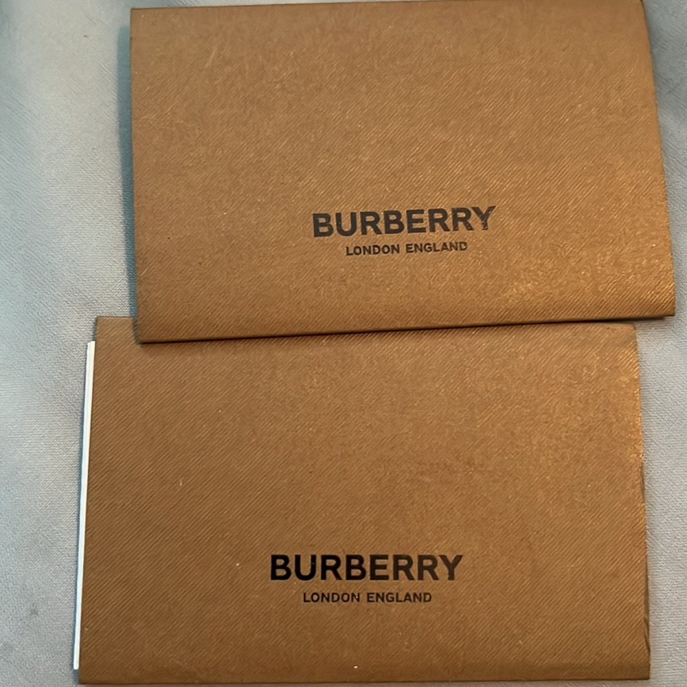 Burberry small handle bag 1 free wallet - Picture 9 of 15